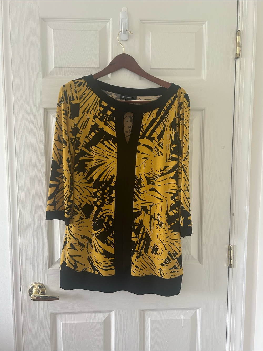 INC Women’s Keyhole Tunic - Size L